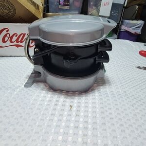 HAMILTON BEACH NIB BREAKFAST SANDWICH TOASTER MAKER